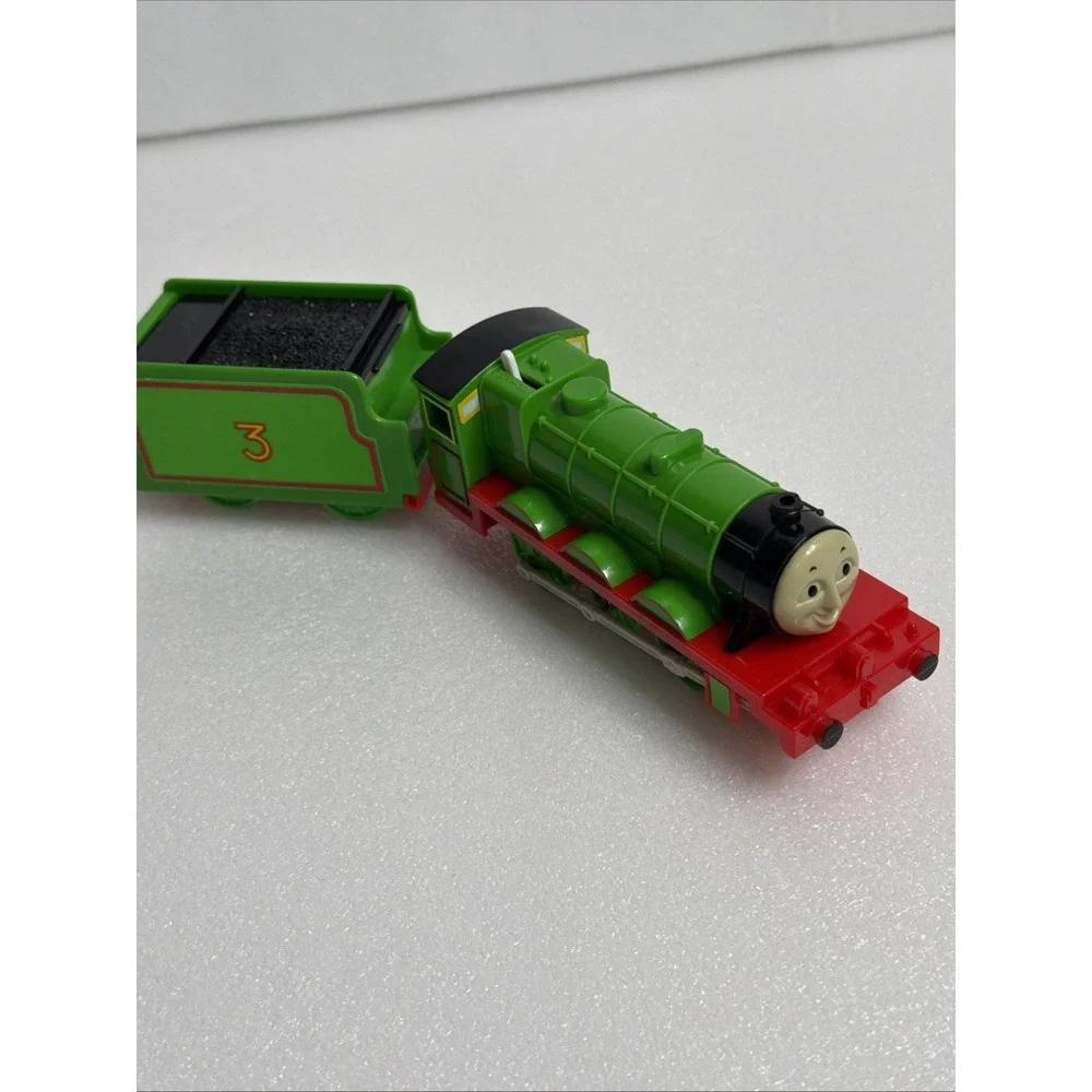 TOMY Thomas & Friends Trackmaster Motorized Train Engine HENRY & TENDER 2009 EUC